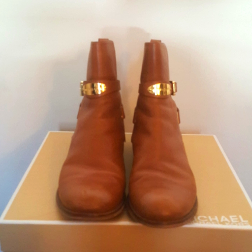MICHAEL KORS BOOTS